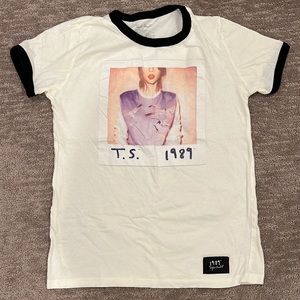 Authentic Taylor Swift 1989 Shirt